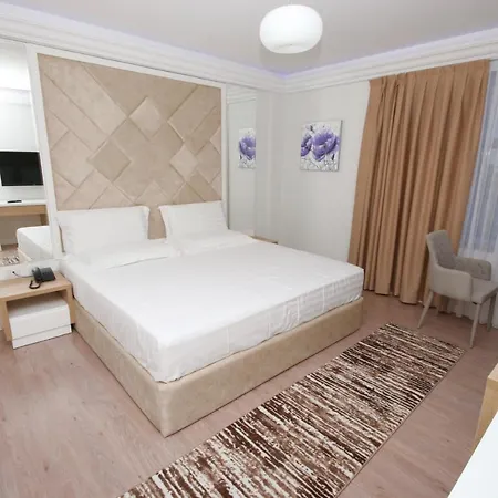 Eljos Hotel *