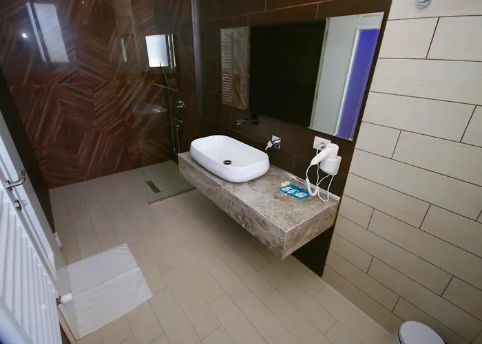 Ξενοδοχείο Eljos *