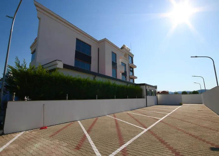 Ξενοδοχείο Eljos *